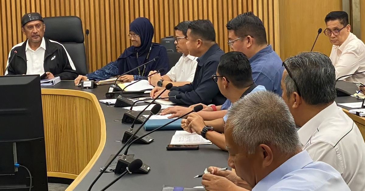 Kerajaan Pahang menjelaskan isu tuntutan tanah Orang Asli di Kampung Cot, Maran.