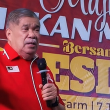 Mohamad Sabu ketika menyampaikan ucapan berkaitan perubahan pendirian politik PAS.