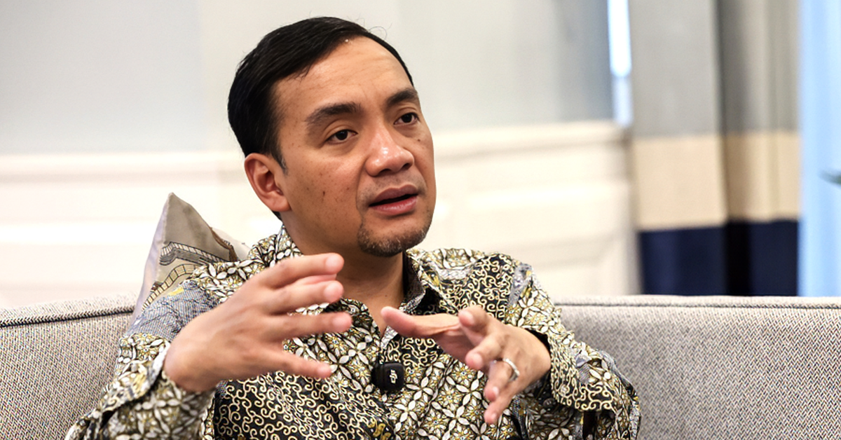 Menteri Besar Johor Datuk Onn Hafiz Ghazi mengenai isu operasi Network School di Forest City