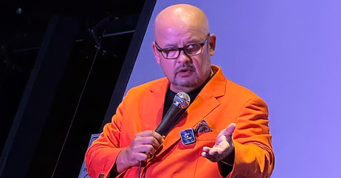 Harith Iskander berdepan saman berkaitan dakwaan penghinaan dalam persembahan komedi.