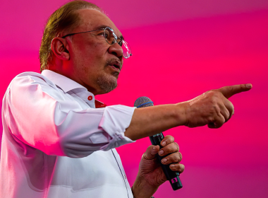 Anwar Ibrahim akan usir rakayt Isarel jika dakwaan benar.