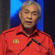 Ahmad Zahid Hamidi ulas isu pemecatan anggota BN dalam pentadbiran kerajaan.