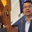 Ahli Parlimen Petaling Jaya Lee Chean Chung ketika mengulas isu akses MyKhas dan peruntukan Parlimen.