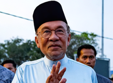 Perdana Menteri Datuk Seri Anwar Ibrahim ketika menjelaskan kerajaan tidak menyekat peruntukan pembangunan dan menegaskan dana terus disalurkan kepada rakyat.