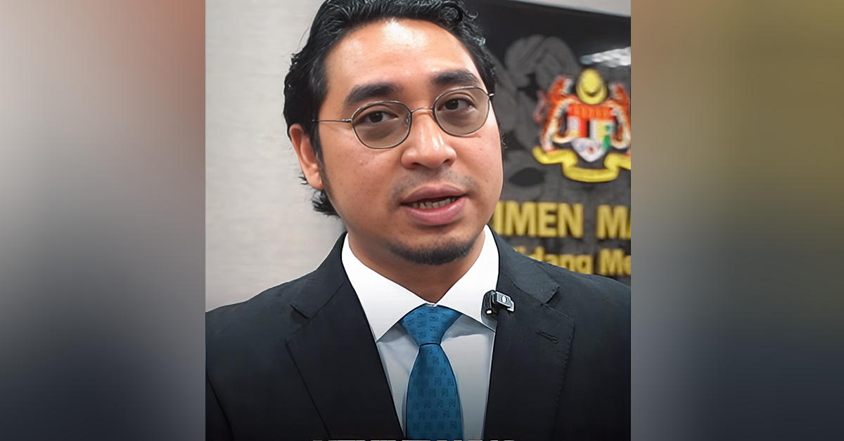 Wan Ahmad Fayhsal ketika memberi kenyataan mengenai perbahasan RCI Tabung Haji