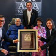 Tun Dr Mahathir Mohamad dan Tun Dr Siti Hasmah Mohd Ali menerima pengiktirafan tiga rekod ASEAN dan ASIA Records