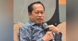Ahmad Maslan ketika bercakap mengenai pendirian UMNO menyokong Kerajaan Perpaduan sehingga akhir penggal