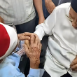 Tan Sri Hanafiah Hussain bertemu Tun Dr Mahathir Mohamad di Masjid As Syarif.