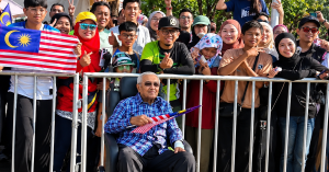 Tun Dr Mahathir Mohamad hadir menyaksikan sambutan Hari Kebangsaan di Dataran Putrajaya