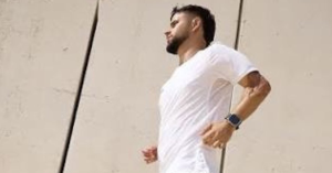 Kempen Adidas menampilkan bekas tentera Israel Shalev Biton