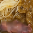 Anak tikus hidup ditemui dalam hidangan mi beras daging lembu bersos sate