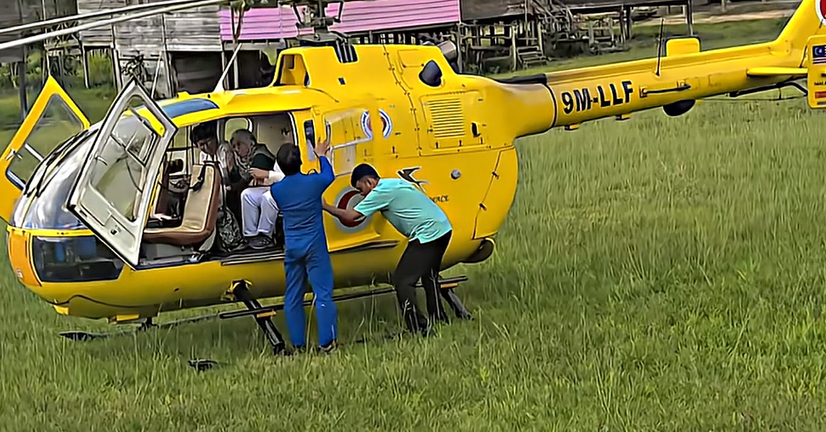 Izzati Syamimi menjelaskan pintu helikopter BO-105 boleh ditanggalkan ketika misi FDS
