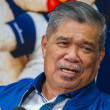 Datuk Seri Mohamad Sabu ketika mengumumkan penyelesaian isu kelewatan bekalan Baja 3 kepada pesawah MADA