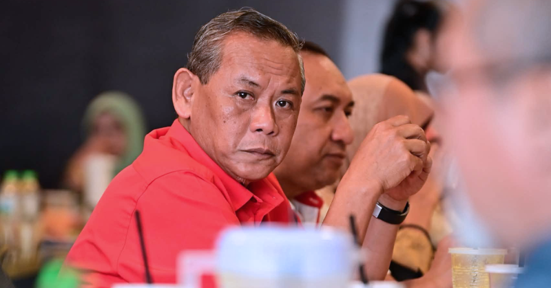 Aminuddin Harun mengeluarkan kenyataan berhubung kedudukan Tuanku Muhriz dan tindakan EXCO Negeri Sembilan.