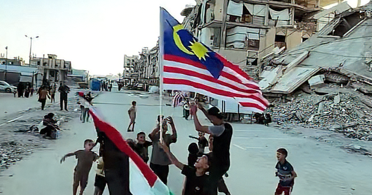 Di sebalik kemusnahan dan pelbagai cabaran, penduduk Gaza turut menzahirkan penghargaan sempena sambutan Hari Malaysia. Jalur Gemilang bersama bendera Palestin yang dikibarkan menjadi simbol kasih dan solidariti yang terus terjalin antara Malaysia dan Palestin. Baca artikel penuh, klik link di BIO