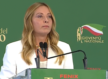 Giorgia Meloni mengumumkan cadangan larangan burqa dan niqab di sekolah Itali.
