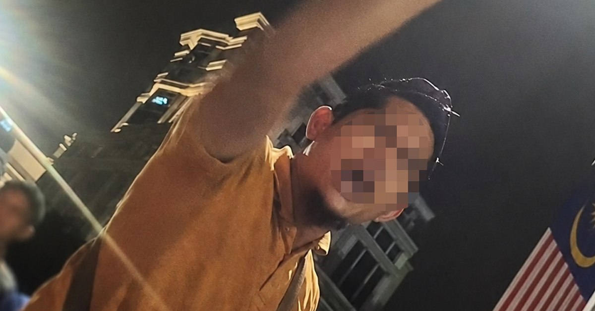 Lelaki berbaju oren dipercayai cetus provokasi ketika sambutan Hari Kebangsaan di Dataran Putrajaya