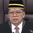 Tan Sri Johari Abdul mempengerusikan persidangan Dewan Rakyat.