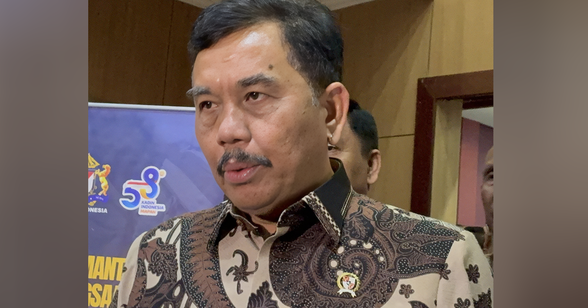 Syahganda Nainggolan mengulas isu kebakaran hutan Indonesia dan jerebu yang menjejaskan Malaysia serta Singapura.