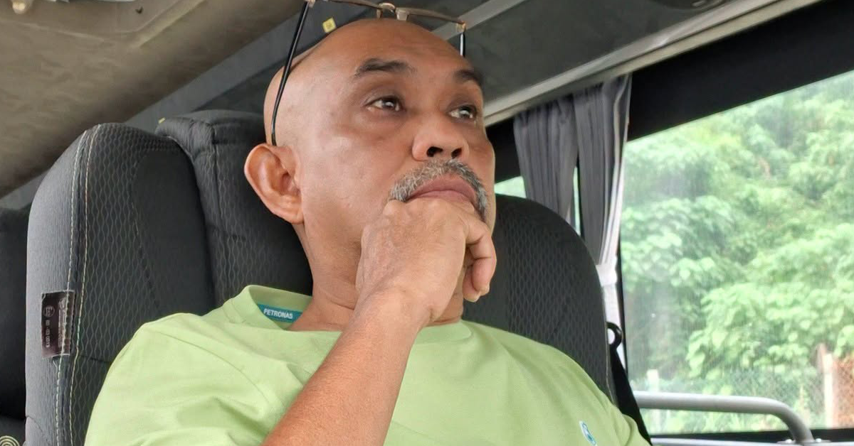 Aktivis Abbe Hae berkongsi kronologi penahanan bersama 15 individu lain di IPD Kota Bharu, Kelantan.