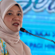 Menteri Pendidikan Fadhlina Sidek mengeluarkan kenyataan berhubung dakwaan melibatkan penceramah bebas.