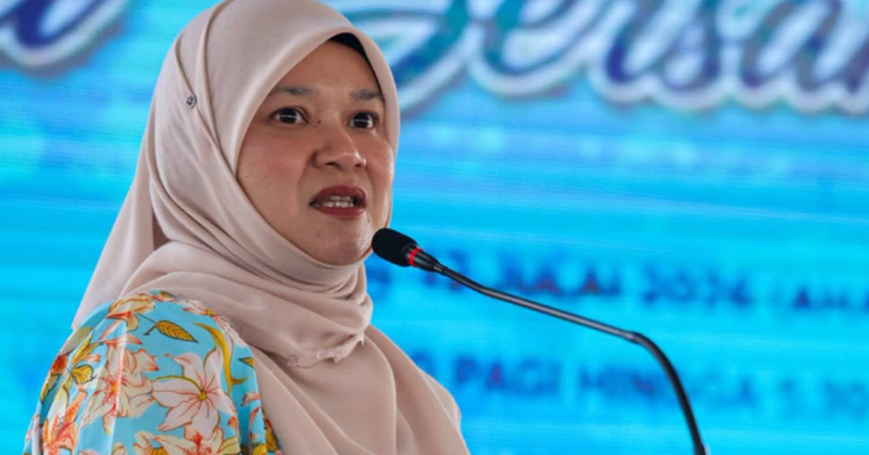 Menteri Pendidikan Fadhlina Sidek mengeluarkan kenyataan berhubung dakwaan melibatkan penceramah bebas.