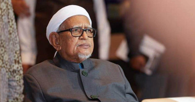 Presiden PAS Tan Sri Abdul Hadi Awang mengeluarkan kenyataan berhubung pembatalan pendaftaran Perikatan Nasional oleh ROS.